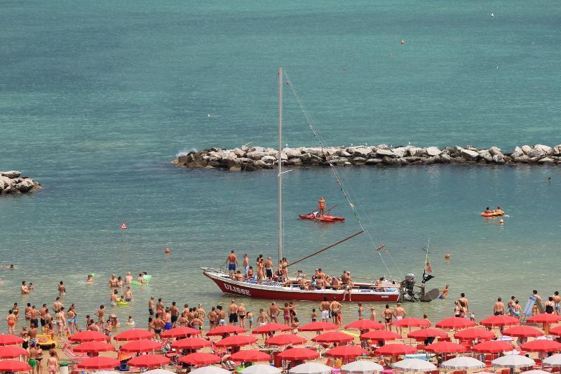 Hotel Nord Est Cattolica Exterior photo