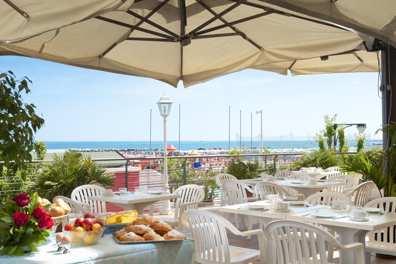 Hotel Nord Est Cattolica Exterior photo