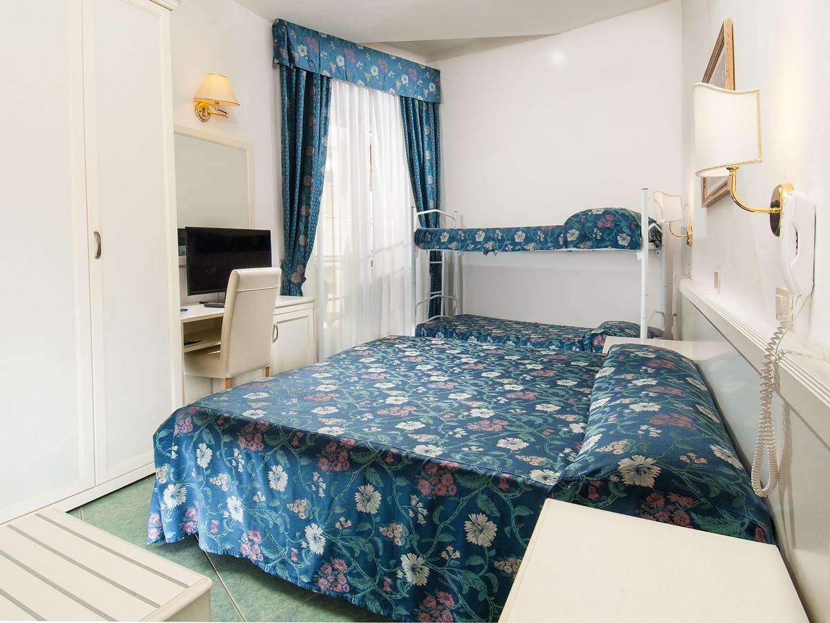 Hotel Nord Est Cattolica Exterior photo
