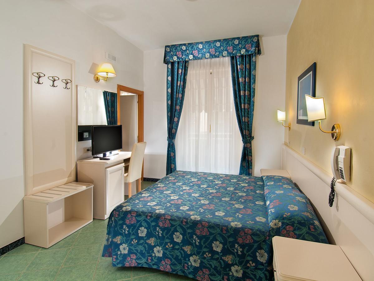 Hotel Nord Est Cattolica Exterior photo