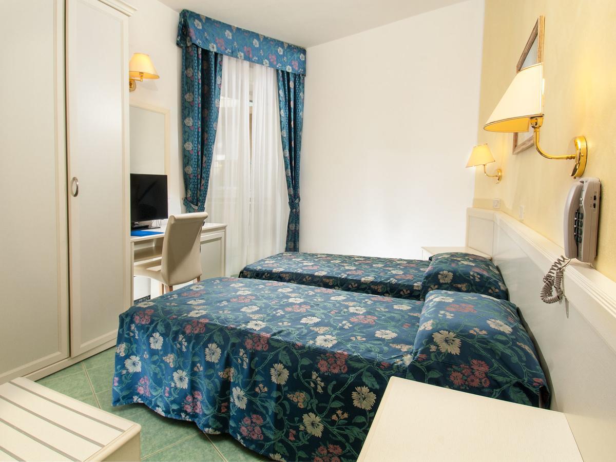 Hotel Nord Est Cattolica Exterior photo